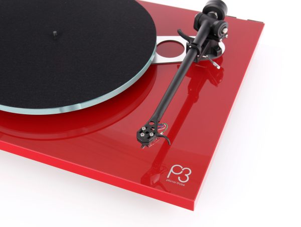 Rega PLANAR 3 Turntable – No Cartridge - Rega High Gloss Red (262481) - Image 6