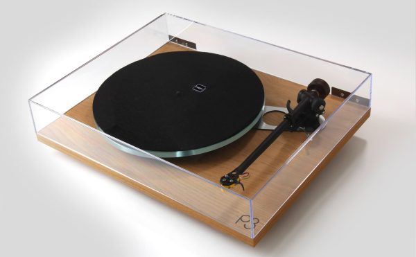 Rega PLANAR 3 Turntable – No Cartridge - Light Oak (262481)