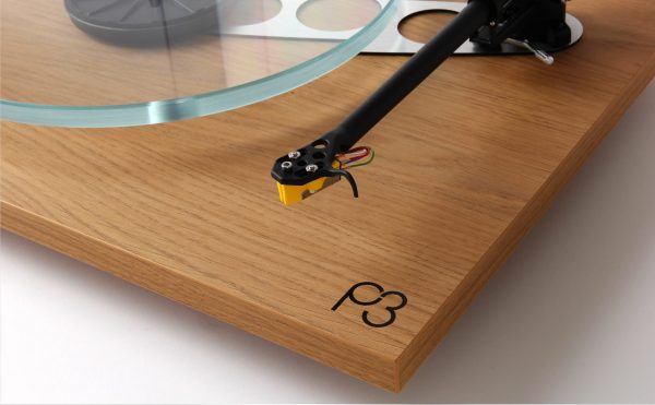 Rega PLANAR 3 Turntable – No Cartridge - Light Oak (262481) - Image 2